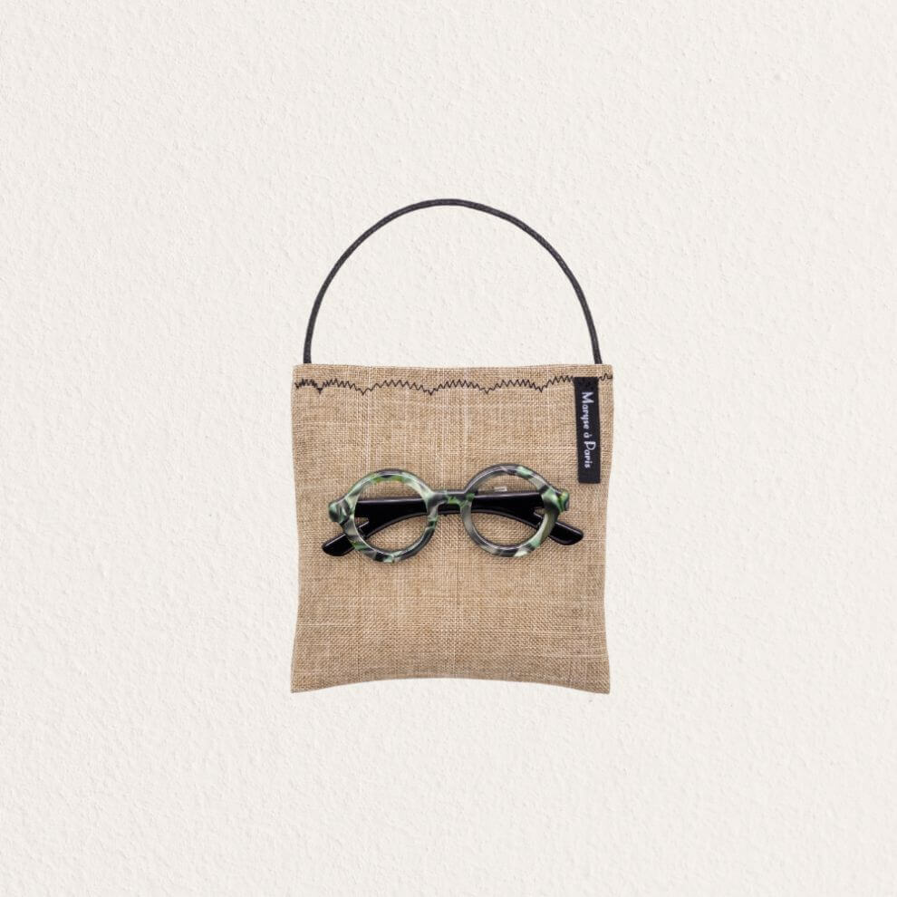 Maryse à Paris 眼鏡別針香包 墨竹琥珀色